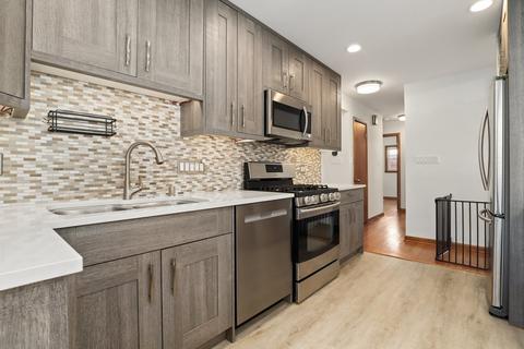421 N Mount Prospect Rd, Des Plaines, IL 60016 photo 10
