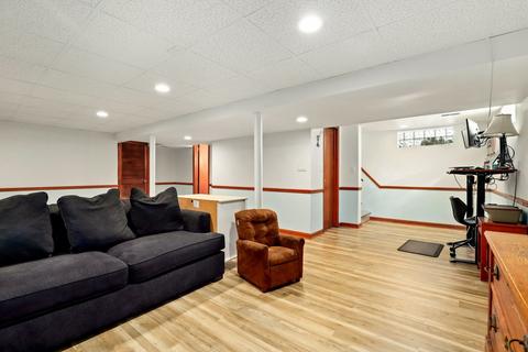 421 N Mount Prospect Rd, Des Plaines, IL 60016 photo 22
