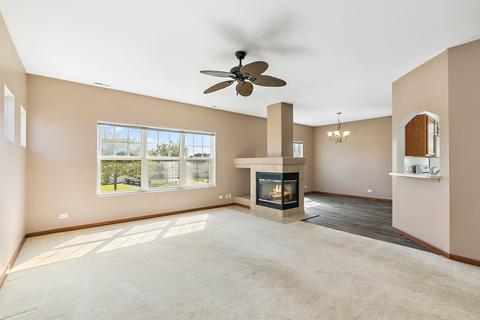 1053 Delta Dr, Elgin, IL 60123 photo 7