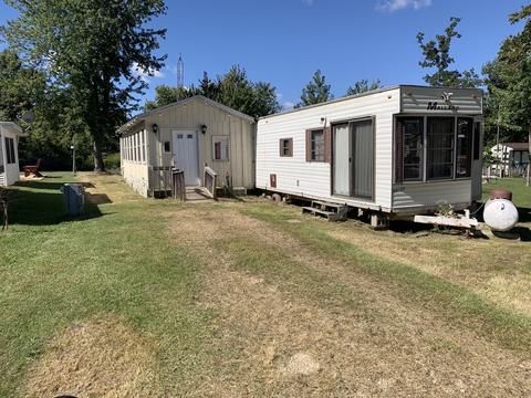 2037 Woodhaven, Sublette, IL 61367