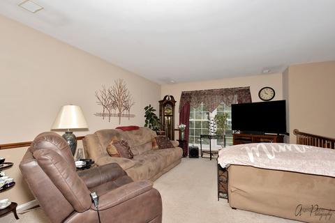 5425 Brittany Dr, Mchenry, IL 60050 photo 5