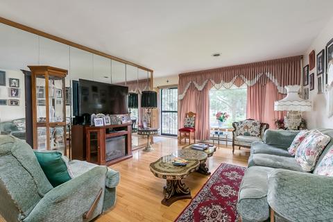 7159 W Wright Ter, Niles, IL 60714 photo 4