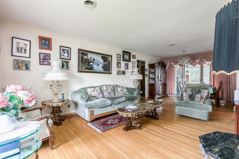 7159 W Wright Ter, Niles, IL 60714 photo 3