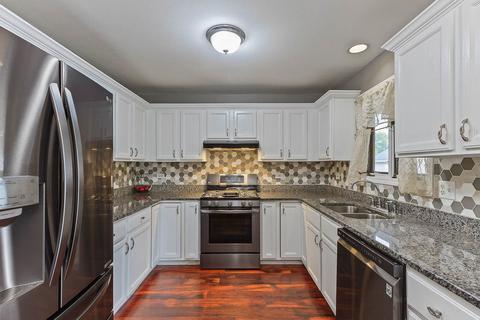607 Jaffe St, Plano, IL 60545 photo 8