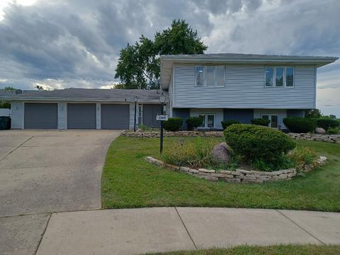 1105 Hermitage Ln, Hoffman Estates, IL 60169 photo 2