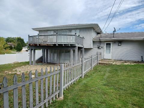 1105 Hermitage Ln, Hoffman Estates, IL 60169 photo 3