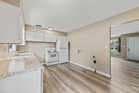 236 E Munroe St, Bourbonnais, IL 60914 photo 7