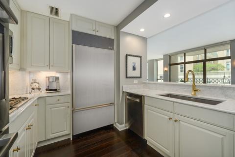 21 E Huron St #1007, Chicago, IL 60611 photo 8