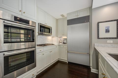 21 E Huron St #1007, Chicago, IL 60611 photo 9