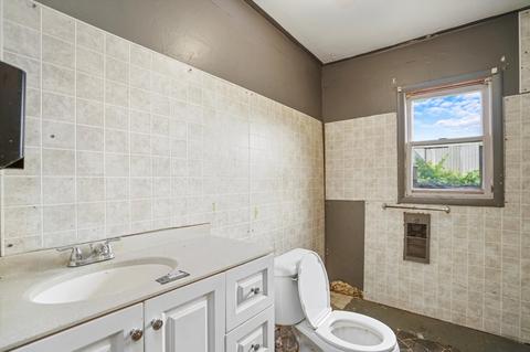 1050 Pershing St, Aurora, IL 60506 photo 10