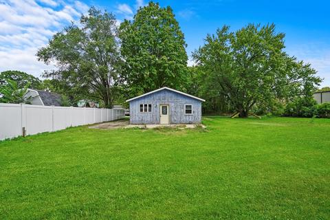 1050 Pershing St, Aurora, IL 60506 photo 1