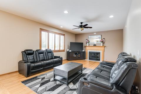 3090 Bennett Pl, Aurora, IL 60502 photo 3
