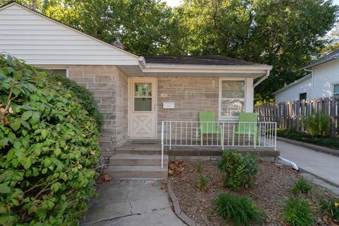 1303 S Linden St, Normal, IL 61761 photo 3