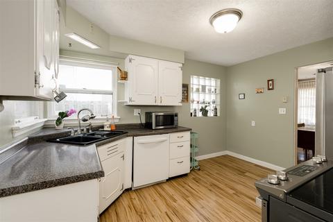 1303 S Linden St, Normal, IL 61761 photo 12