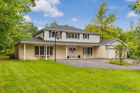 693 Longwood Dr, Lake Forest, IL 60045