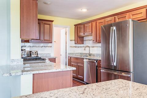 4237 Ruby St, Schiller Park, IL 60176 photo 10
