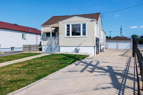 4237 Ruby St, Schiller Park, IL 60176 photo 3