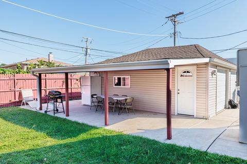 4237 Ruby St, Schiller Park, IL 60176 photo 8