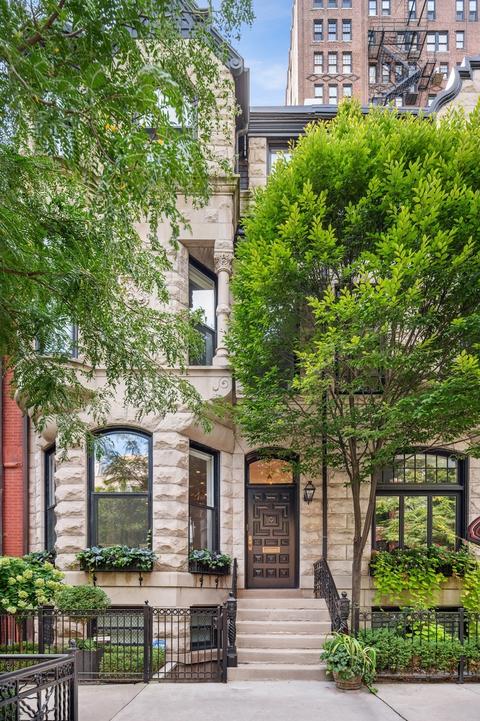 39 Elm St, Chicago, IL 60611 photo 2