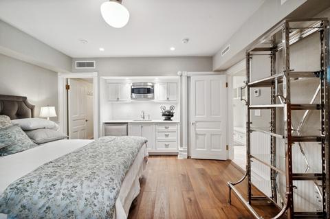 39 Elm St, Chicago, IL 60611 photo 44