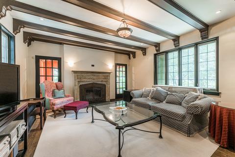 1122 E Walnut Ave, Des Plaines, IL 60016 photo 4