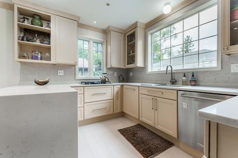 1122 E Walnut Ave, Des Plaines, IL 60016 photo 7