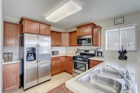 1755 Ruby Dr, Pingree Grove, IL 60140 photo 9