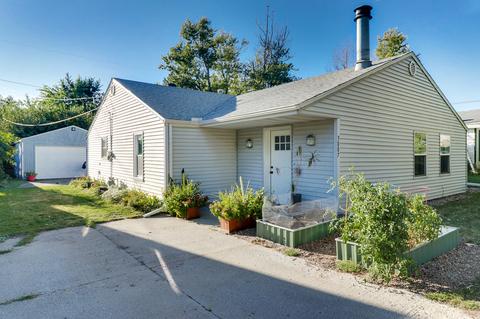 3007 Robert St, Bloomington, IL 61704 photo 2
