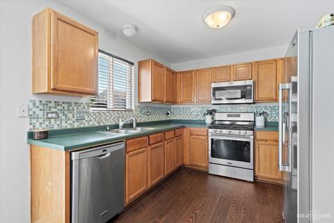 1902 Glacier Ridge Dr, Plainfield, IL 60586 photo 3