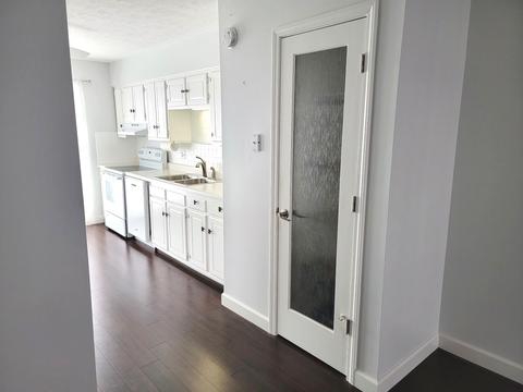 105 S Towanda Ave #12, Normal, IL 61761 photo 8