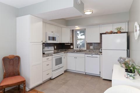 903 N Linden St #2, Normal, IL 61761 photo 2