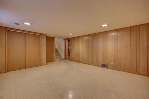 1448 Phoenix Dr, Des Plaines, IL 60018 photo 21