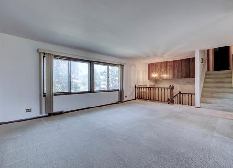 1448 Phoenix Dr, Des Plaines, IL 60018 photo 4