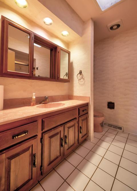 1448 Phoenix Dr, Des Plaines, IL 60018 photo 13