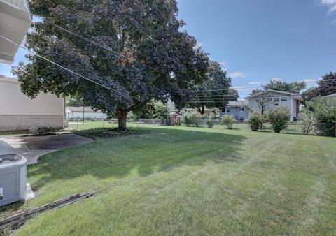 1448 Phoenix Dr, Des Plaines, IL 60018 photo 24