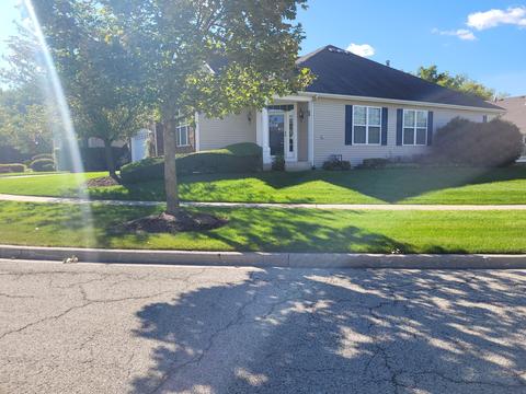 1830 Eton Dr, Hoffman Estates, IL 60192 photo 3