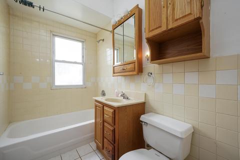 303 Center Ave, Wheeling, IL 60090 photo 7