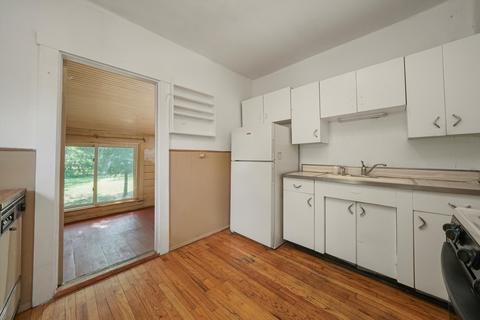 303 Center Ave, Wheeling, IL 60090 photo 9