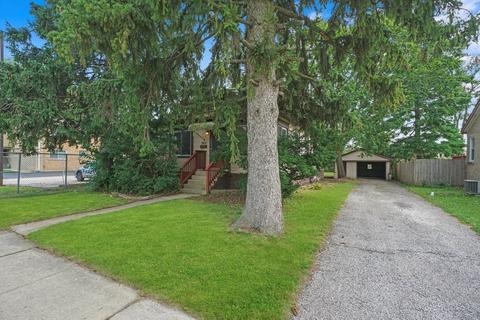 303 Center Ave, Wheeling, IL 60090 photo 2