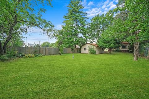 303 Center Ave, Wheeling, IL 60090 photo 24