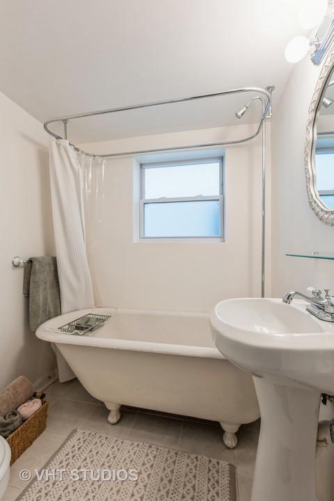 4243 N Ridgeway Ave, Chicago, IL 60618 photo 23