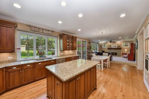 1521 E Harrison Ave, Wheaton, IL 60187 photo 5