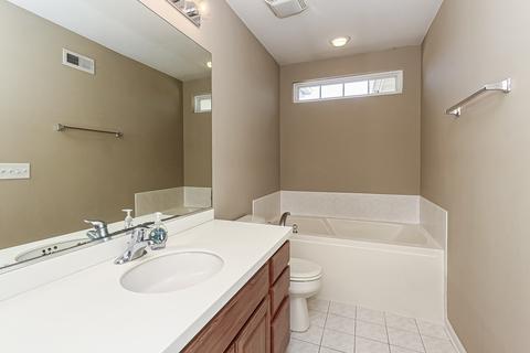 112 Durango Dr, Gilberts, IL 60136 photo 15
