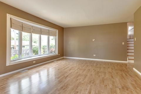 1325 Hassell Dr, Hoffman Estates, IL 60169 photo 8