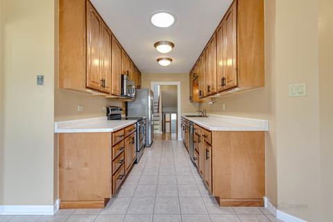 1325 Hassell Dr, Hoffman Estates, IL 60169 photo 14