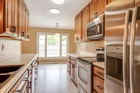 1325 Hassell Dr, Hoffman Estates, IL 60169 photo 17