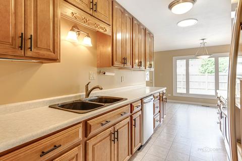 1325 Hassell Dr, Hoffman Estates, IL 60169 photo 16