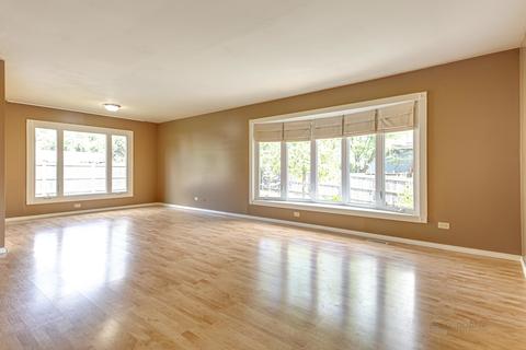 1325 Hassell Dr, Hoffman Estates, IL 60169 photo 7