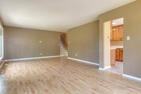 1325 Hassell Dr, Hoffman Estates, IL 60169 photo 10