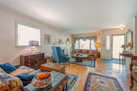 2308 Simpson St, Evanston, IL 60201 photo 4